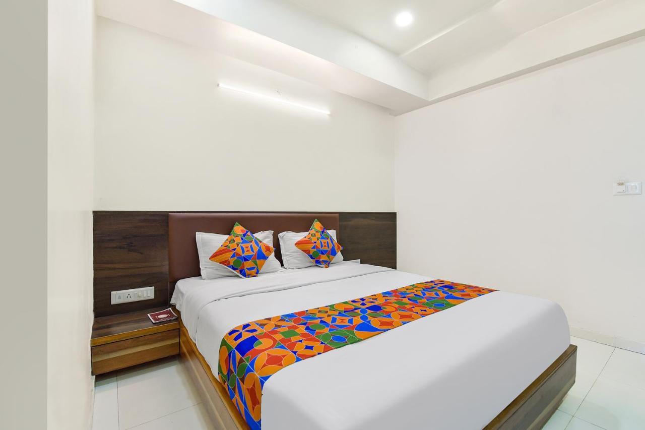 Fabhotel Crystal - Nr Odau Ring Road Ahmedabad Exteriör bild