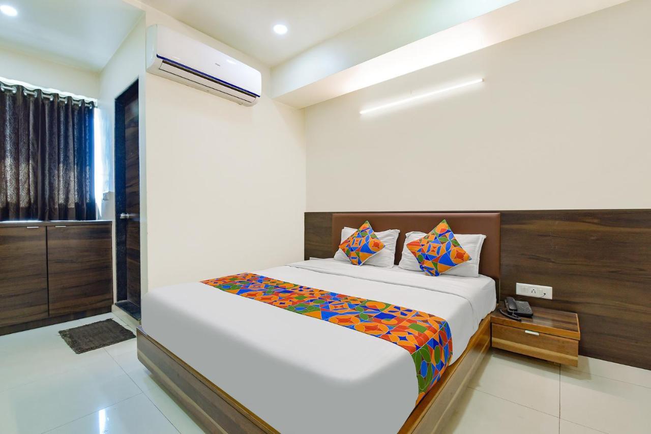 Fabhotel Crystal - Nr Odau Ring Road Ahmedabad Exteriör bild